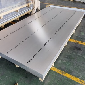Plato de aluminio